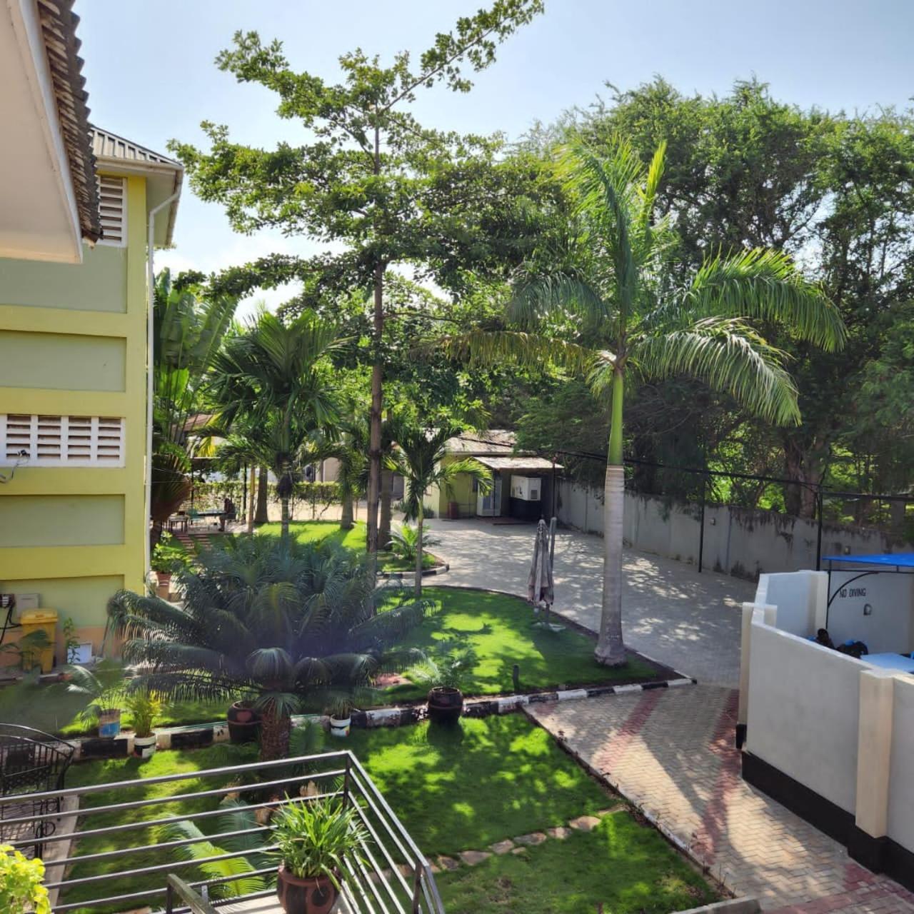 Len Apartments Dar es Salaam Exterior foto